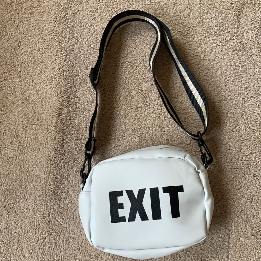 EXIT BAG
